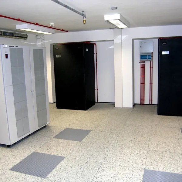 HIGH QUALITY ESD FLOOR TILE photo-2