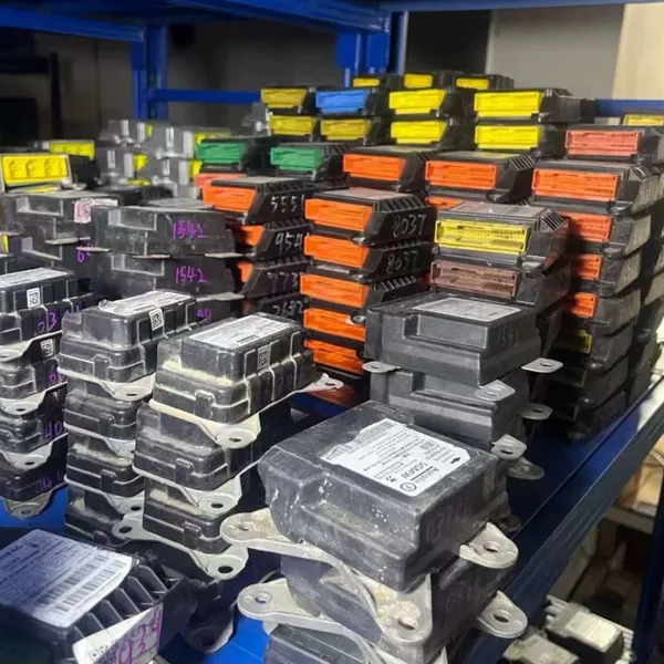 Automotive SRS Airbag Control Module photo-3