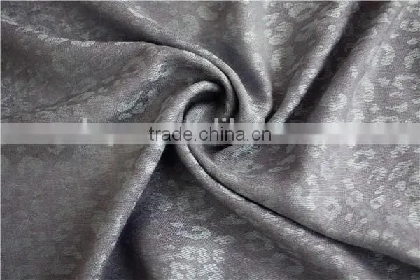 Jacquard Leopard Pattern Wool Scarf photo-3