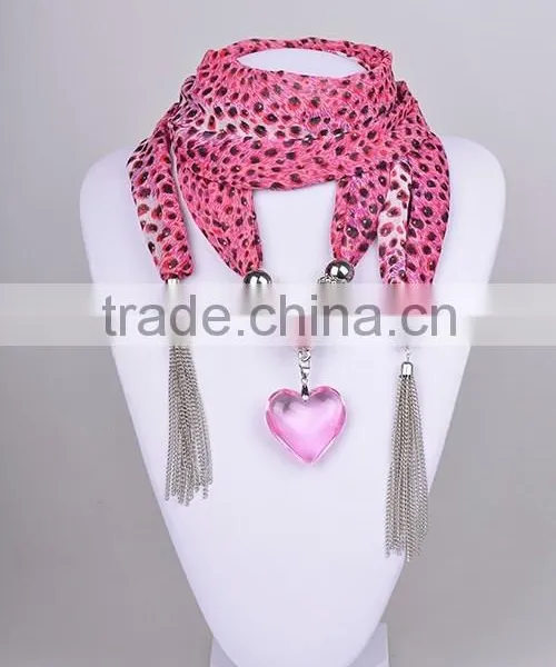 New Arrival Top Sell us Style Colorful Flower Necklace Scarf With Heart Pendant for Lady photo-4