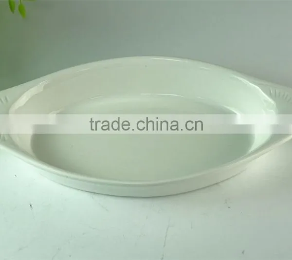 White Oval Shape Ceramic Bakeware Porcelain Bake Plate With Hands in Stocklots photo-2