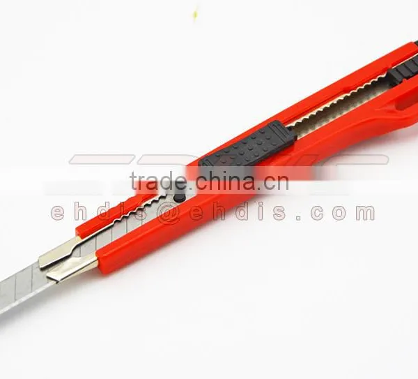 CN071 Retactable Art Knife Cutter With 9mm Snap off Stainless Steel Blade photo-2