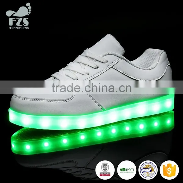 2017 Wholesale Led Light up Shoes Men Led Flat Shoes Couple photo-4