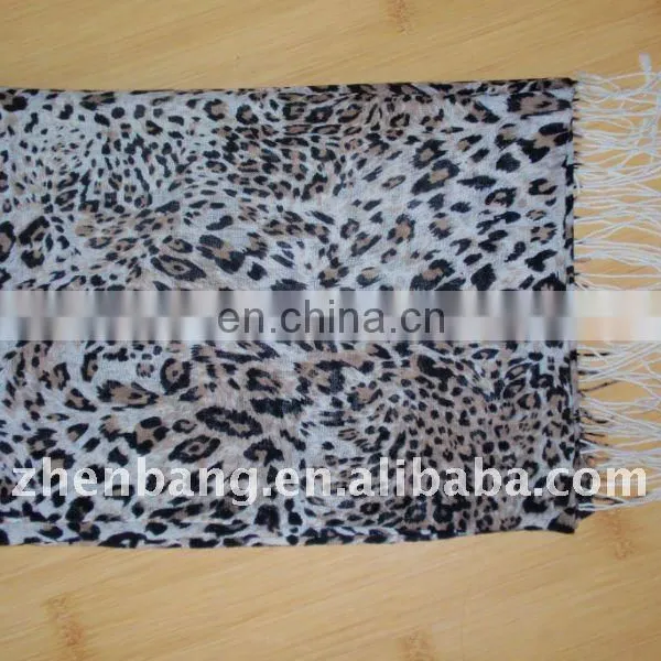 100% Wool OEM Leopard Winter Scarf