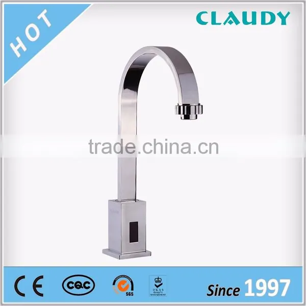 China Manufacturer Polished Solid Brass Sink Automatic Faucet photo-2