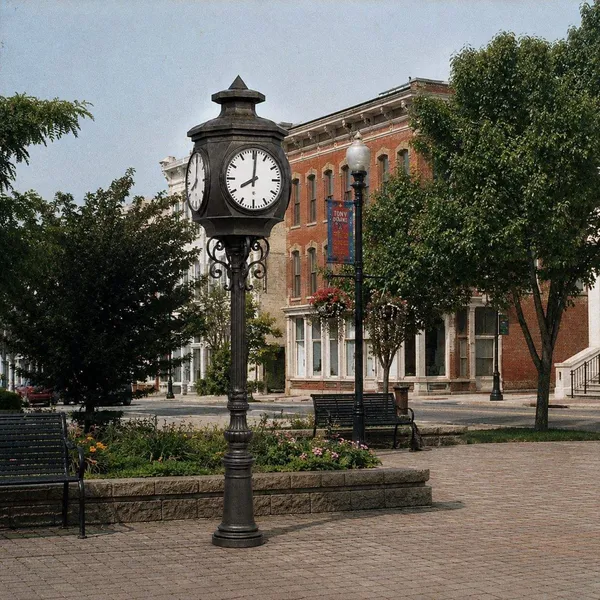 Custom European Style Landscape Clock GPS/BD Large Clock for Parks Shopping Mall Entrances; Column Clock Chime