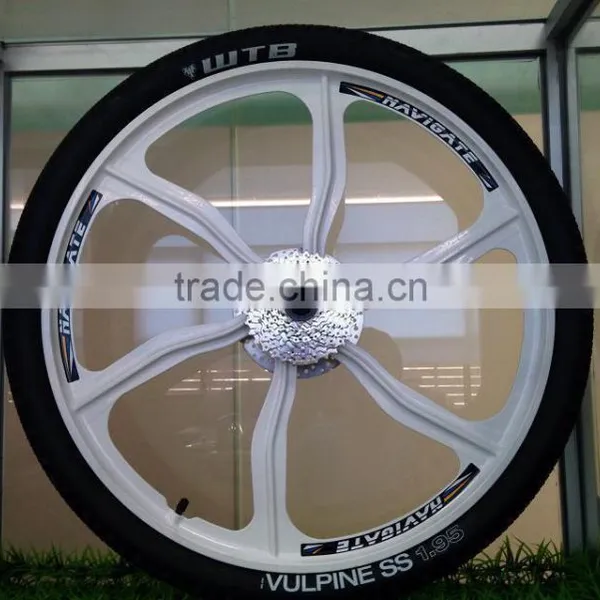 26 Inch Lightest Strongest Magnesium Alloy Bike Wheel /fixed Gear Type Hub Bike Wheel/light Weight Bicycle Wheel With Tire photo-4