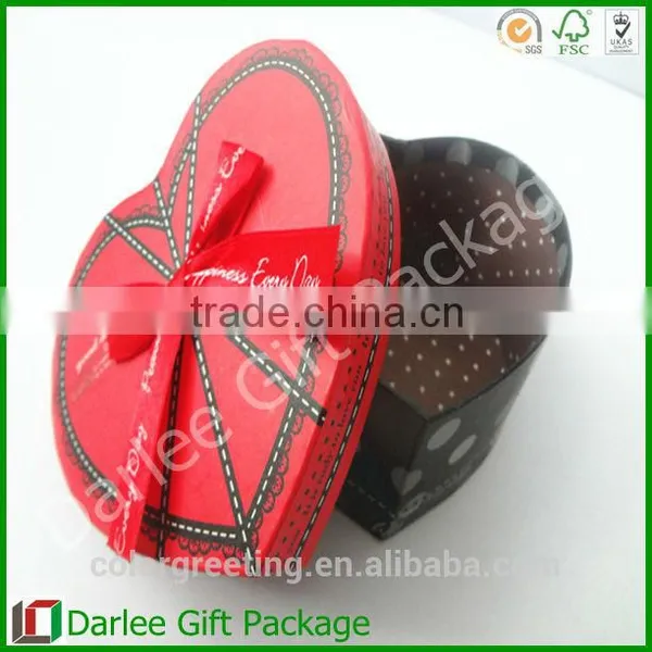 China Small Heart Shape Apple Packaging Box for Christmas Eve Decorations photo-3