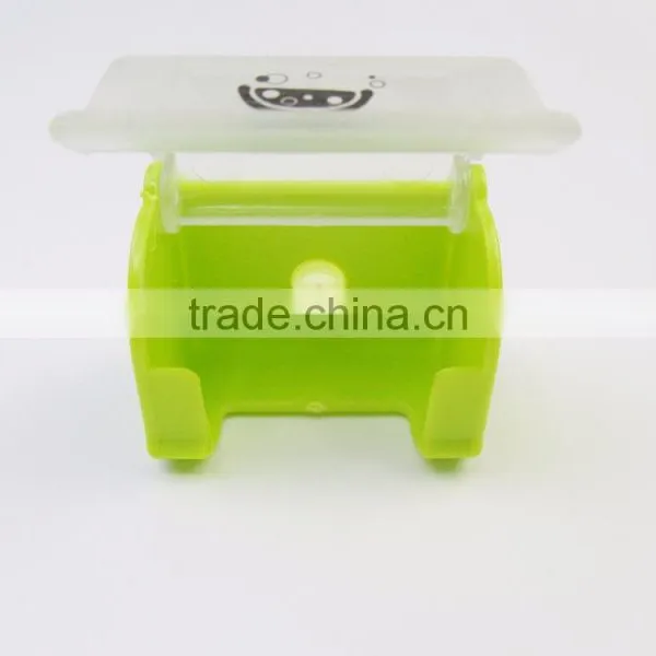 Plastic Razor Holder With Cover and Suction Cup photo-4