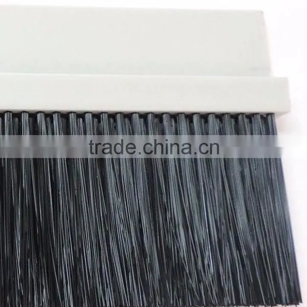 New Stapled Set Strip Brush ,pvc ,length 72 in photo-2