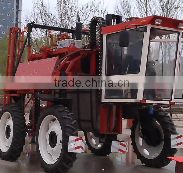 Self Propelled High Clearance Hydraulic Operating 4WD Boom Sprayer With Cabin and Itlay Pump photo-3