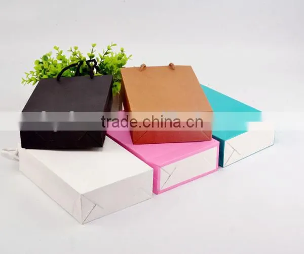 Different Types of Shopping Paper Bags Wholesale photo-3