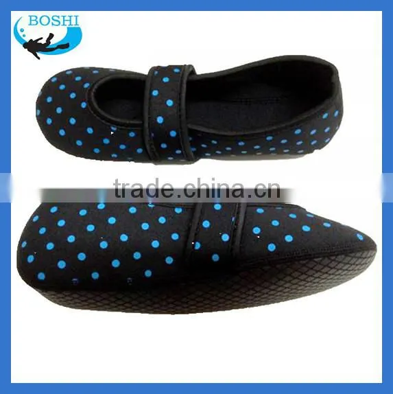 Top Quality Nice Design Neoprene Socks Shoes in China photo-5
