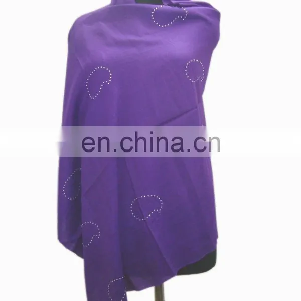 Silk Pashmina Wool Shawls With Crystal in Latest Design. photo-3