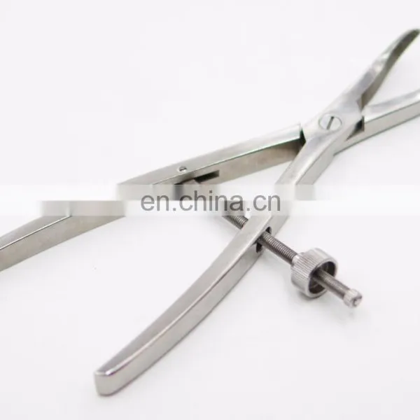 Serrated Jaws Reduction Forceps