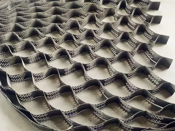 HDPE Geocell Soil Stabilization Cellular Confinement System, UV Resistant Geocell for Road Foundation, Slope Protection and Embankment Reinforcement photo-3