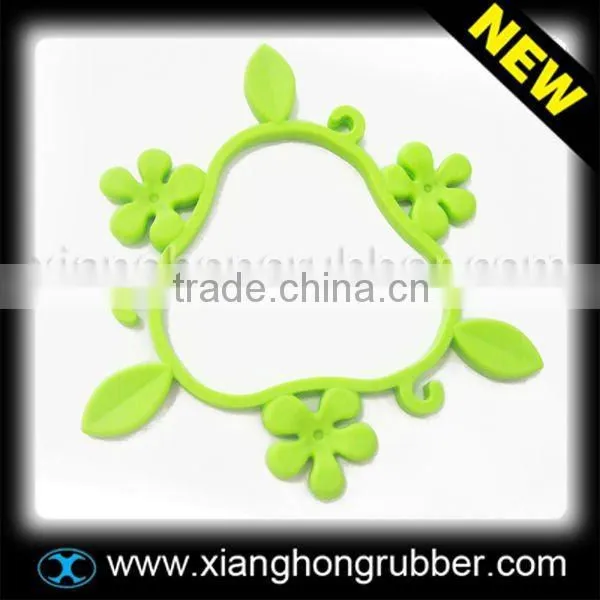 Latest Design Fashion Heart Shape Silicone Placemat and Table Mat