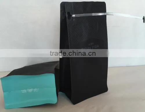 Standing Up Plastic Pet Food Packaging Bags With Pocket Zip photo-6