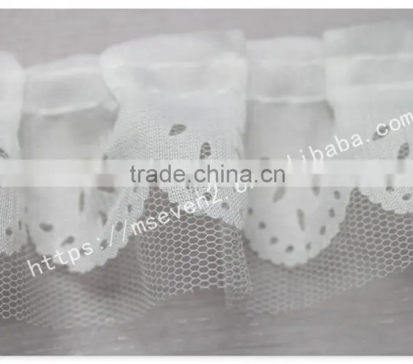Simple Design 5cm Width Polyetser Folded Mesh Fabric Bridal Trim in White photo-3