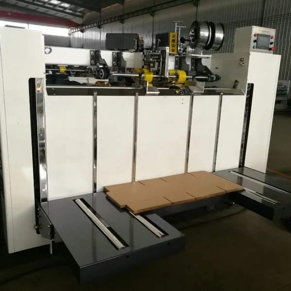 Semi-automatic Double Piece Box Stitching Machine