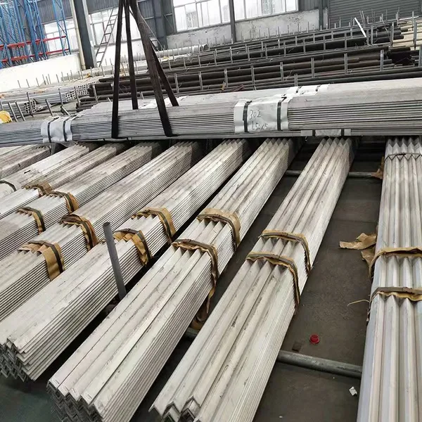 SS304 Equal Angle Steel 25x25 to 200x200mm Hot Rolled Stainless Steel Angle Bar photo-4