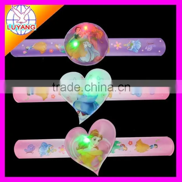 2015 LED Soft Pvc Custom Led Heart Shape Slap Bangle for Promotion Gift