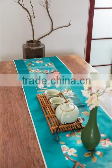 Chinese Style Flower-And-Bird Printed Polyester Table Runner photo-2