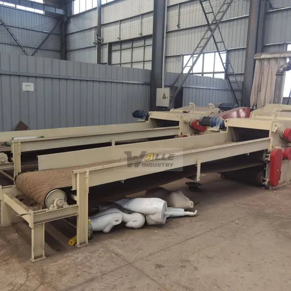 Feeding by Loader Large Capacity Wood Chipping Machine Tracked Commercial Chipper for Sale