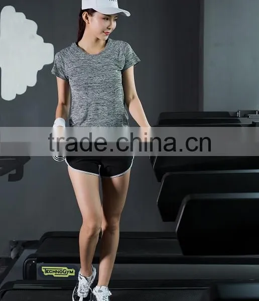 Latest Design Sports Seamless T-shirts for Women photo-2