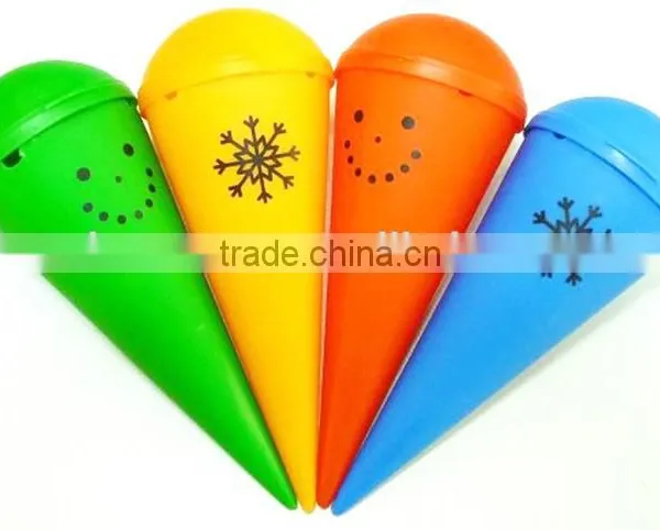 Eco-friendly Portable Ashtray PP Cone Beach Ashtray photo-2