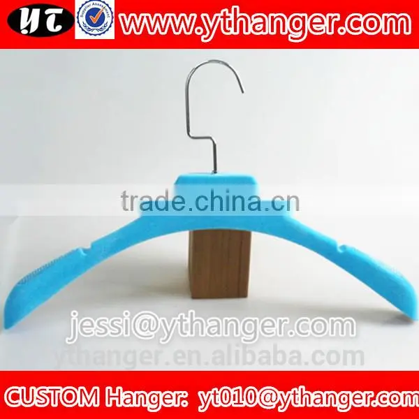 YY0493 Custom Hanger Factory Bridal Dress Hanger Wedding Dress Purple Notched Velvet Hanger Supplier's Choice photo-4