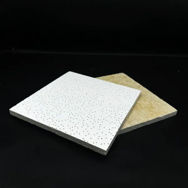 Tablero de fibra mineral de alta reflectancia ideal para techos interiores de hospitales y fábricas