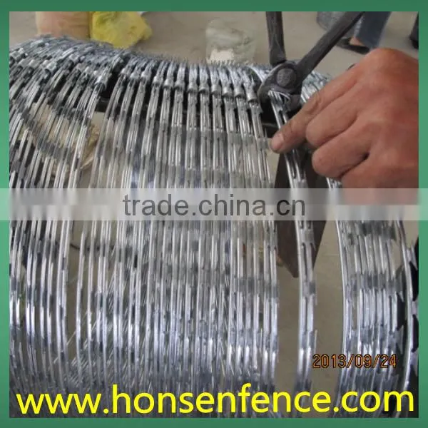 Galvanized Surface Treatment and Barbed Wire Coil Type Concertina Razor Wire photo-3