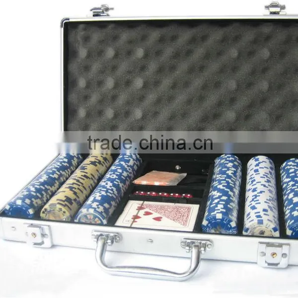 Premium Poker Chip Set Poker Set With 600 Chips and Carrying Case photo-6