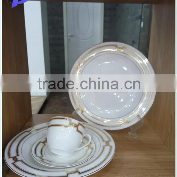 Luxury Royal Fine Bone China Dinner Set Made in China photo-3