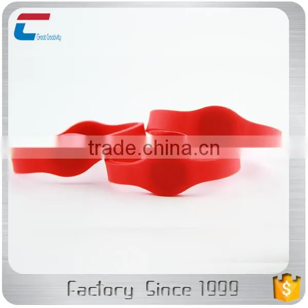 2017 New Wristbands Silicone UHF+HF Dual Frequency Rfid Silicone Wristband photo-2
