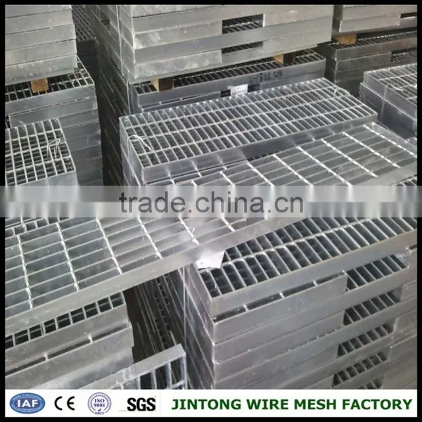 Canal Drainage Steel Grating Grating Catwalk Platform Galvanized Steel Grating Sheet photo-4