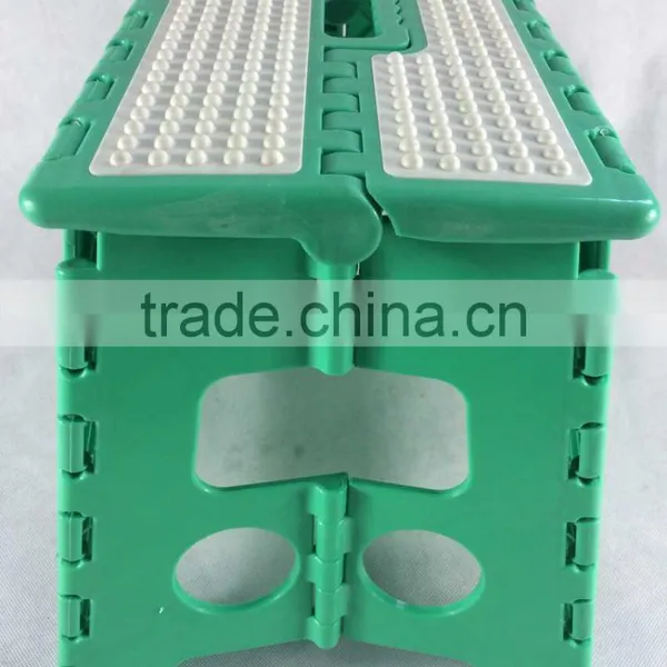 32cm Height Portable Plastic Folding Stool for Home Use photo-3