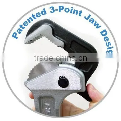 Adjusting Hawk Pipe Wrench photo-4