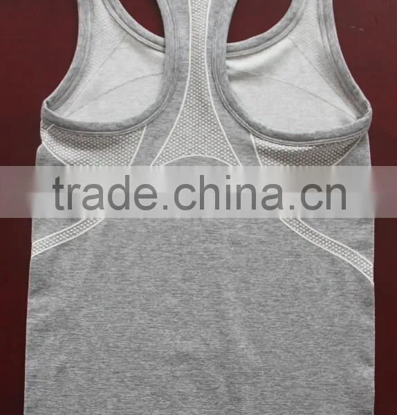Seamless Moisture Wicking Tank Top photo-4