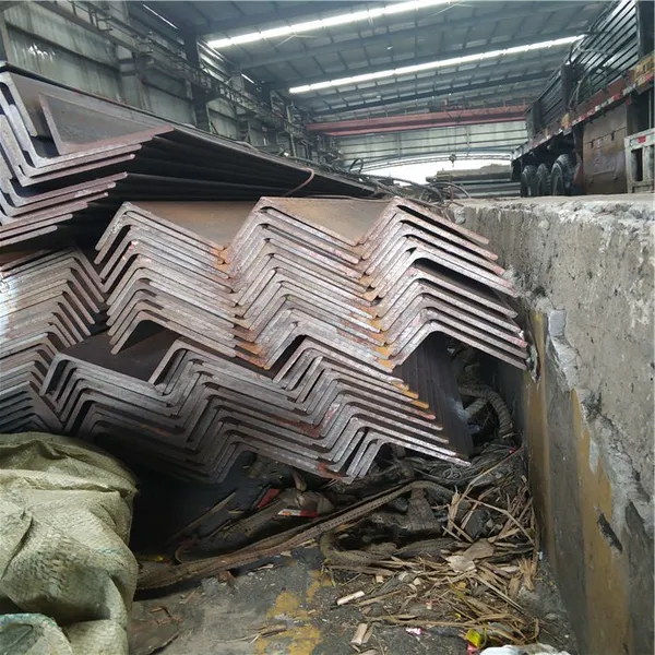 Hot-rolled LT Resistant Steel Angle 125*125*12/11.7-12m Spot Goods S355J2/Q355D photo-2