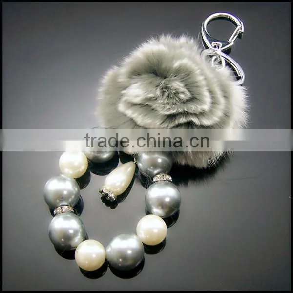 Artificial Pearl Bead and Bottle Shape Pendant Alloy Keychain photo-2