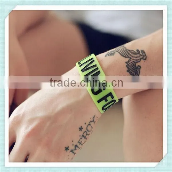 Wide Black Silicone Sport Wristband, Custom Cheap Silicone Wristbands photo-5