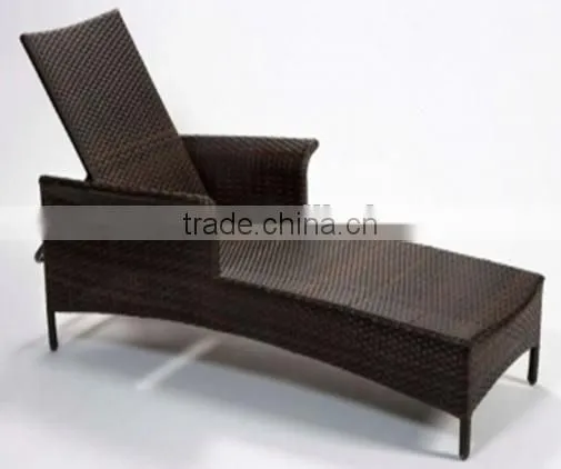 Lounge Chair With Armrest And Wheel photo-2