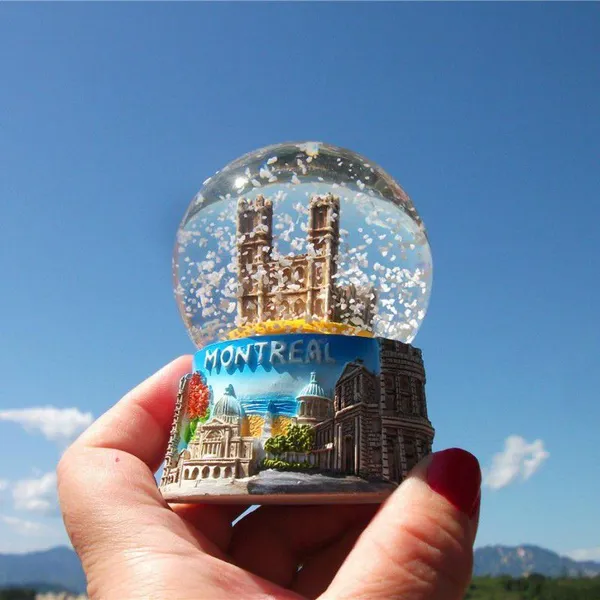 Wholesale Price Personalized Canada Vancouver Toronto Montreal Ottawa Edmonton Tourist Souvenirs Glass Resin Polyresin Custom Snow Globe Maker