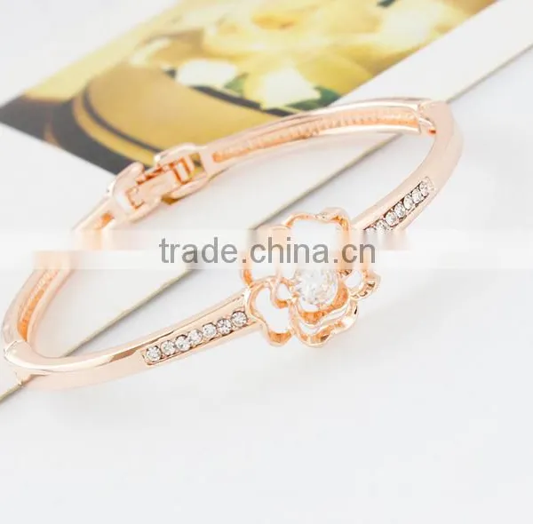 2016 Stylish Good Quality High-end Elegant Jewelry Hollow Out Flower Bracelet for Women photo-3