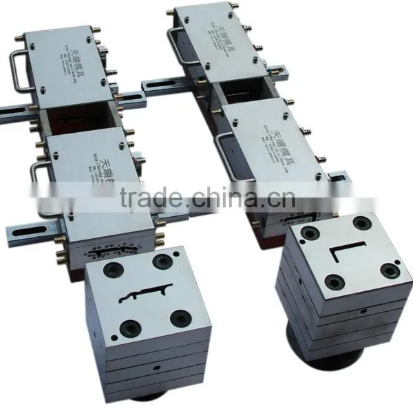 Professional Custom Pvc Foot Line Extrusion Mold photo-3