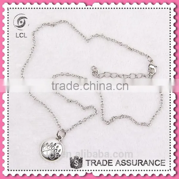 Simple Necklace Designs With Cat's Paw Pendant, Imitate Silver Chain Alloy Necklace for Women photo-4