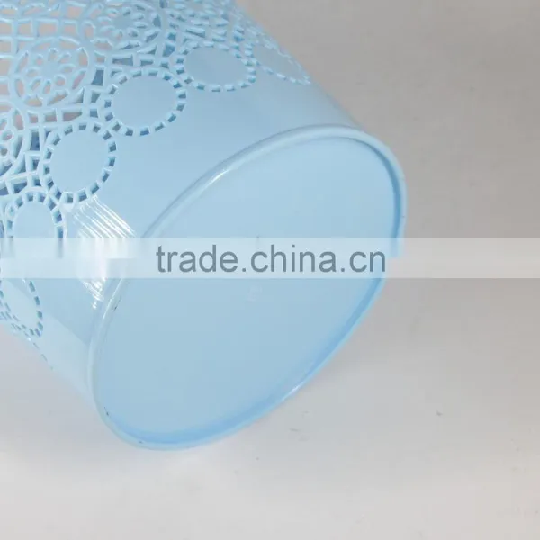 Plastic Lace Brim Garbage Can in Round Shape photo-3