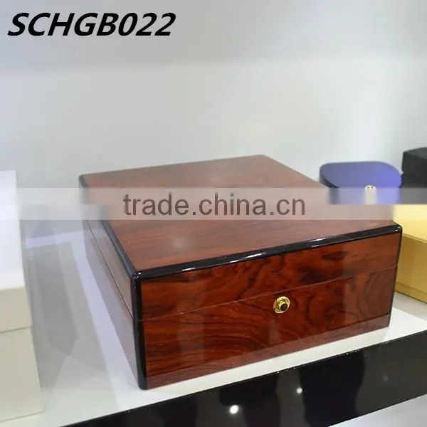Fine High Gloss Wooden Jewellery Box